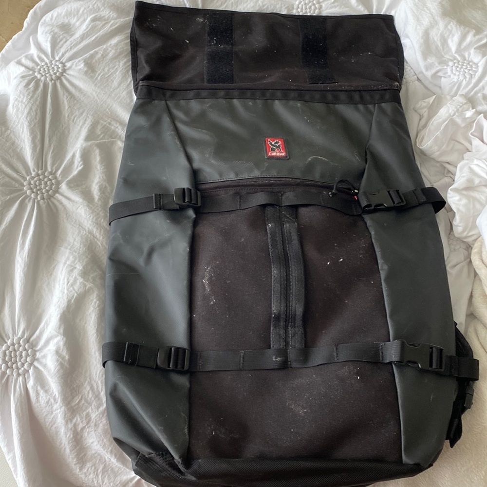 Xtra large courier backpack